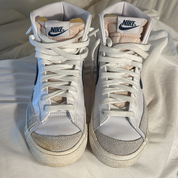 Nike hitops - Picture 2 of 8